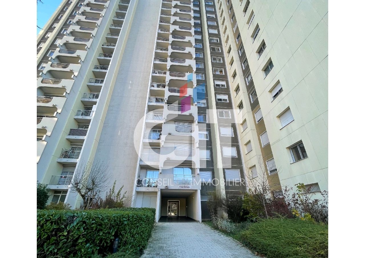 APPARTEMENT – 96m² – Réf. 4477