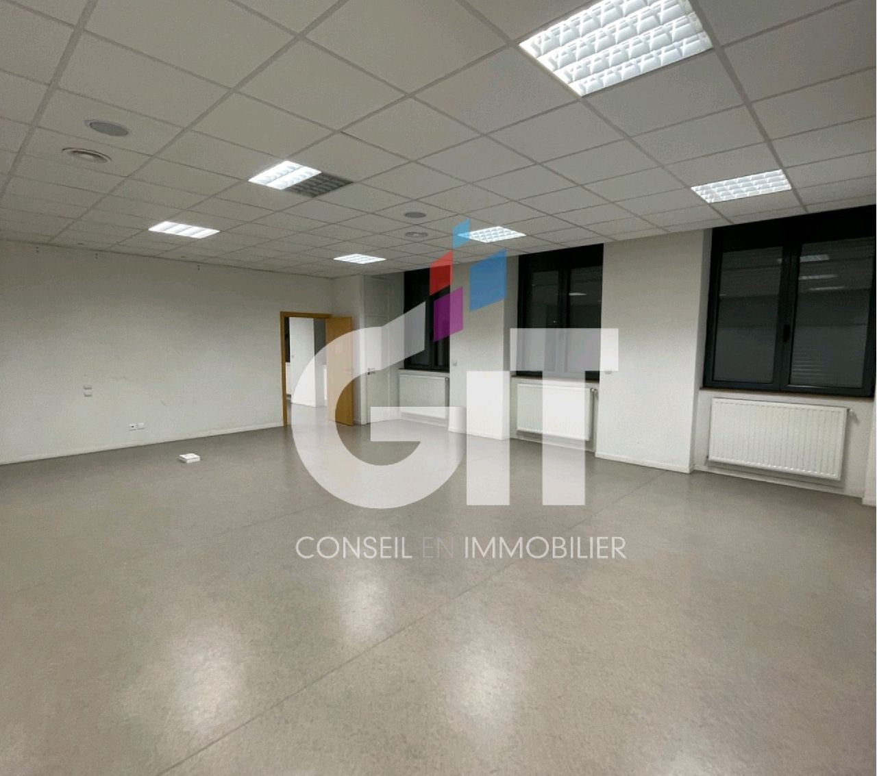 BUREAUX – 635m² – MONTPLAISIR – Réf. 1967
