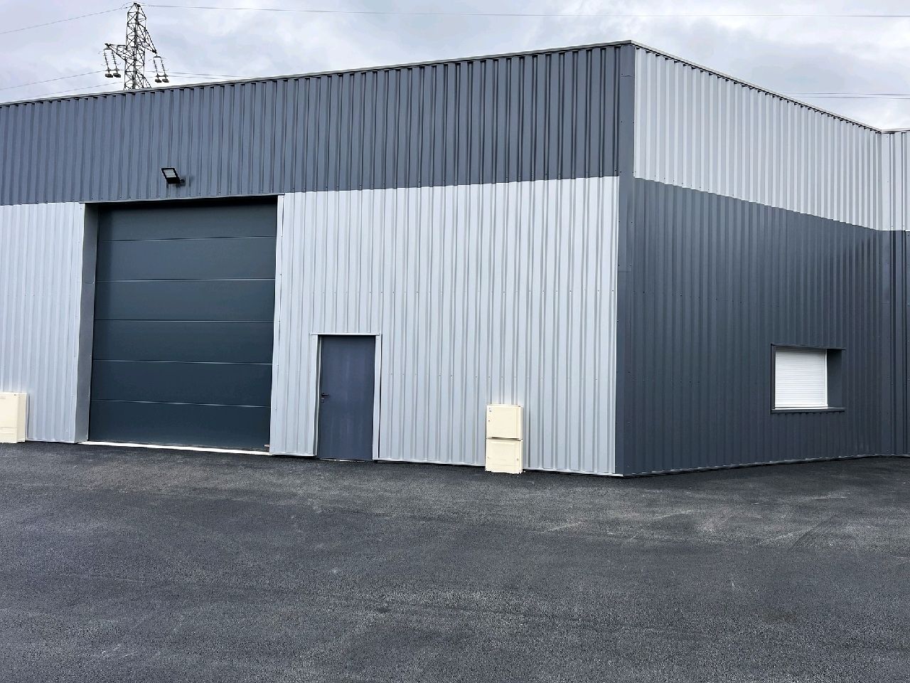 LOCAL D’ACTIVITE – 207m² – PARC D’ACTIVITE EST – Réf. 2200
