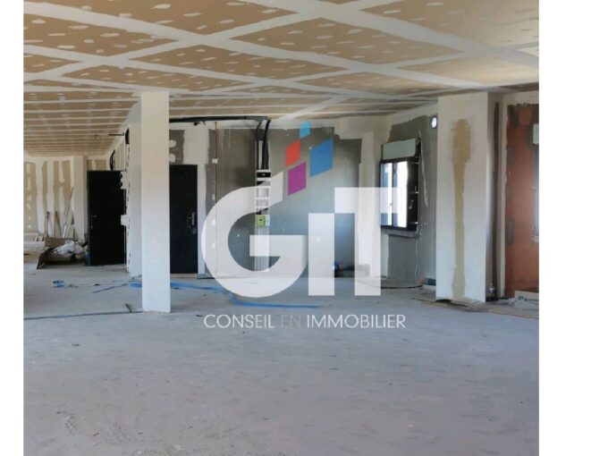 BUREAUX – 260m² – Réf. 2069