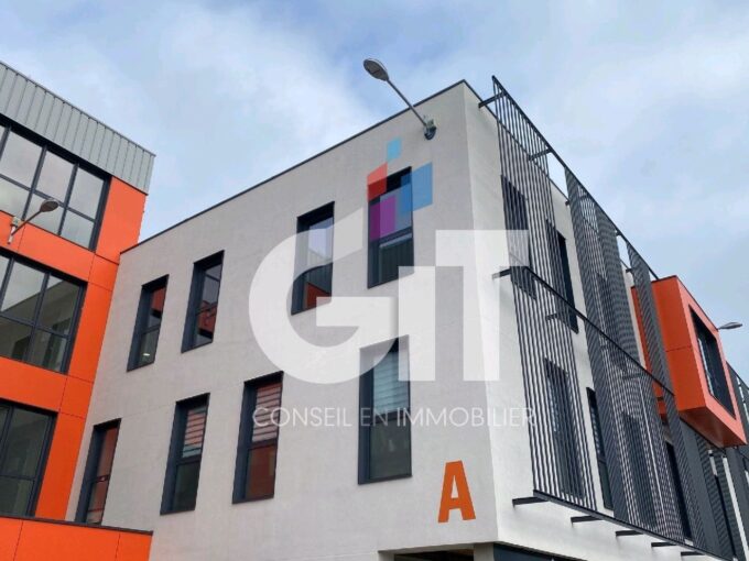 BUREAUX – 112m² – SAINT JUST SAINT RAMBERT – Réf. 2116
