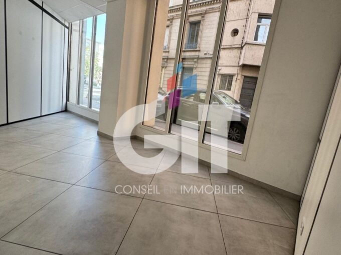 BUREAUX – 270m² – Réf. 2138