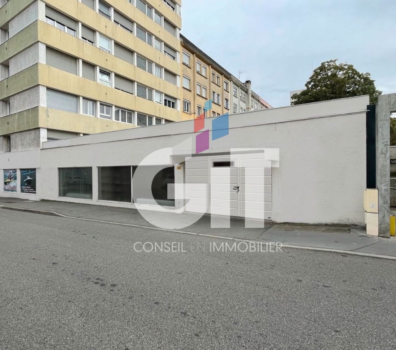 LOCAL D’ACTIVITE – 332m² – Réf. 2143