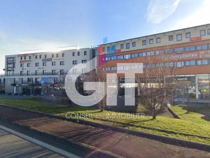 BUREAUX – 73m² – ANDREZIEUX BOUTHEON – Réf. 2153