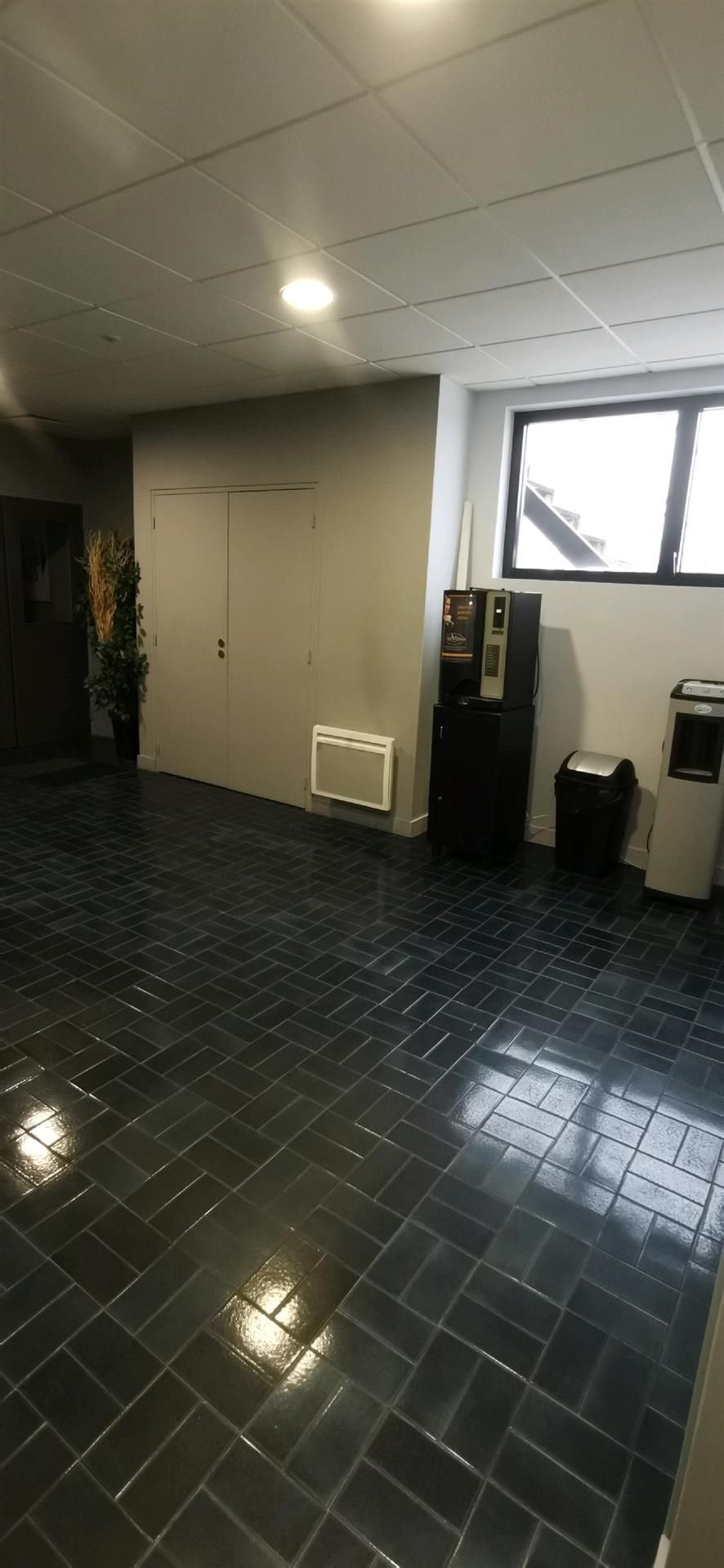 BUREAUX – 20m² – ANDREZIEUX BOUTHEON – Réf. 951